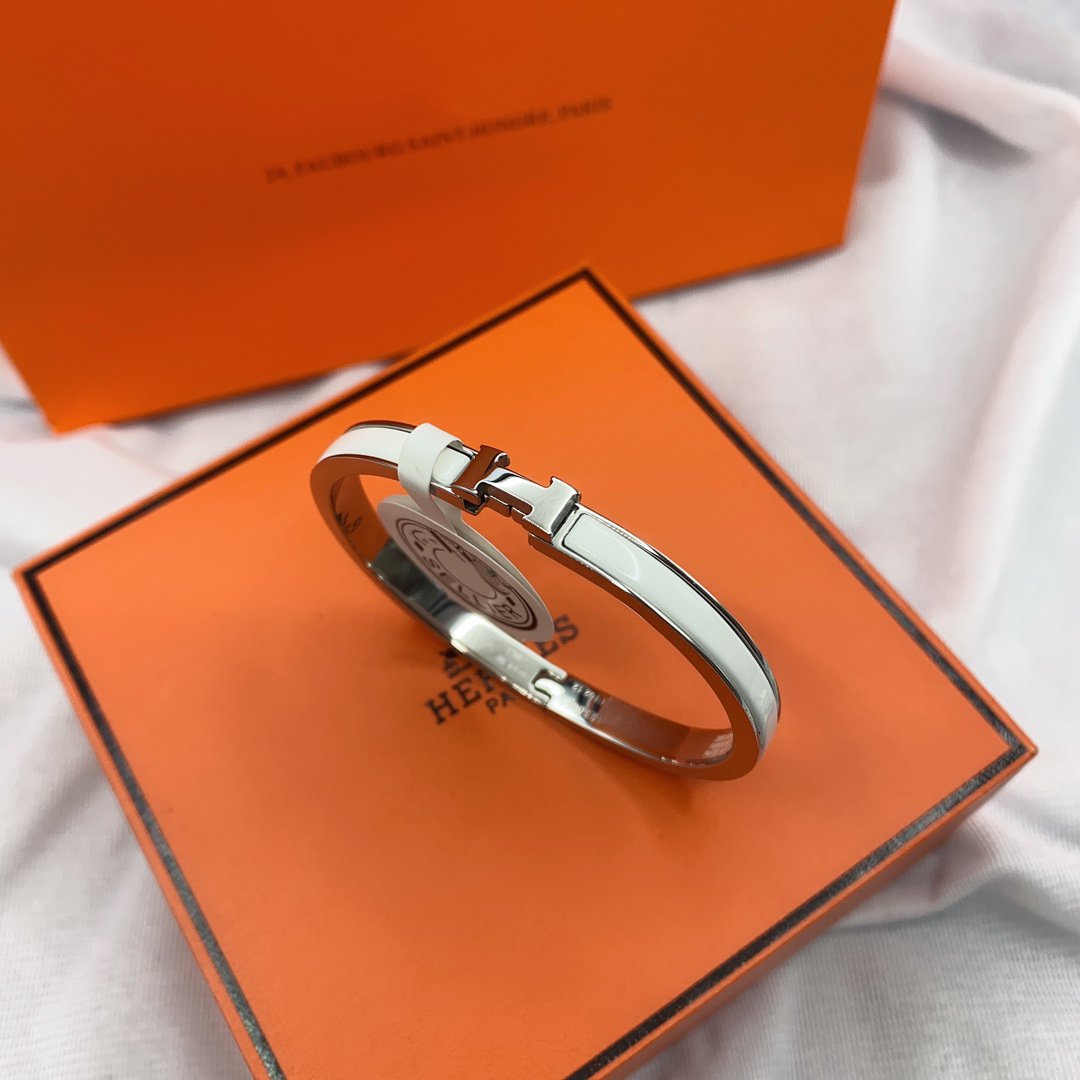 [ORA]CLASSIC HM CLIC WHITE 8MM ENAMEL BRACELET