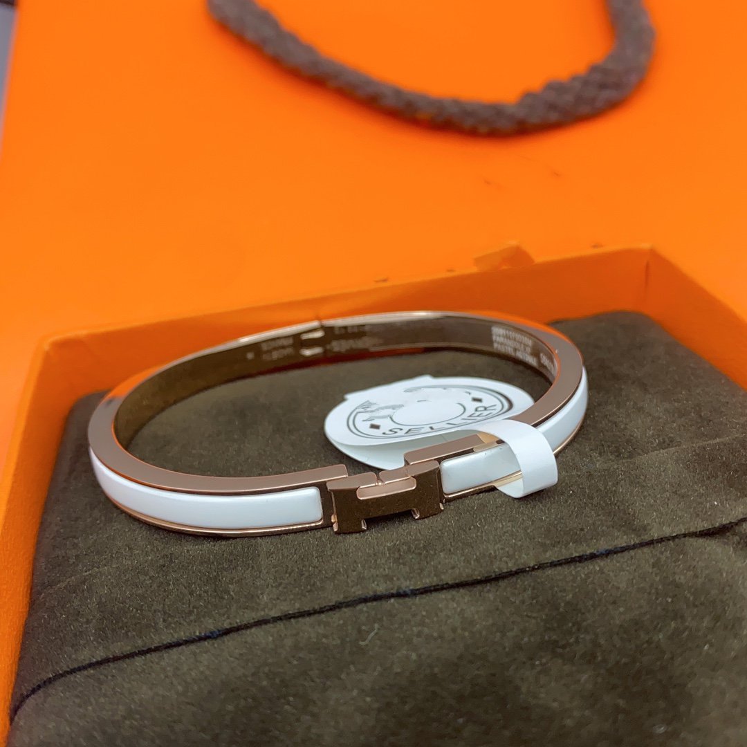 [ORA]CLASSIC HM CLIC WHITE 8MM ENAMEL BRACELET