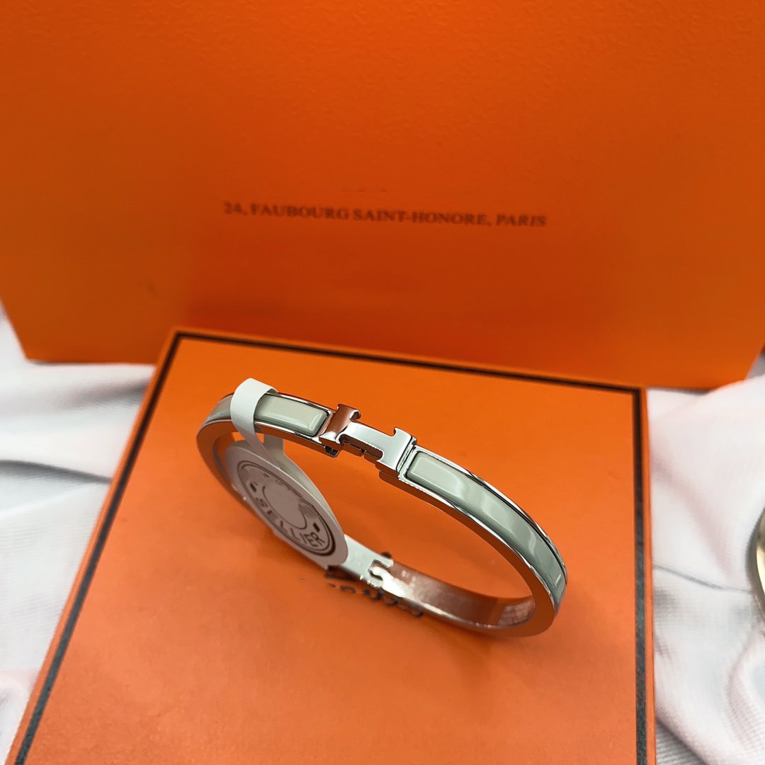 [ORA]CLASSIC HM CLIC GREEN 8MM ENAMEL BRACELET