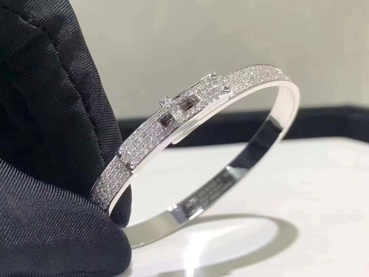 [ORA]HM KELLY BRACELET IN SILVER AND FULL PAVE DIAMOND