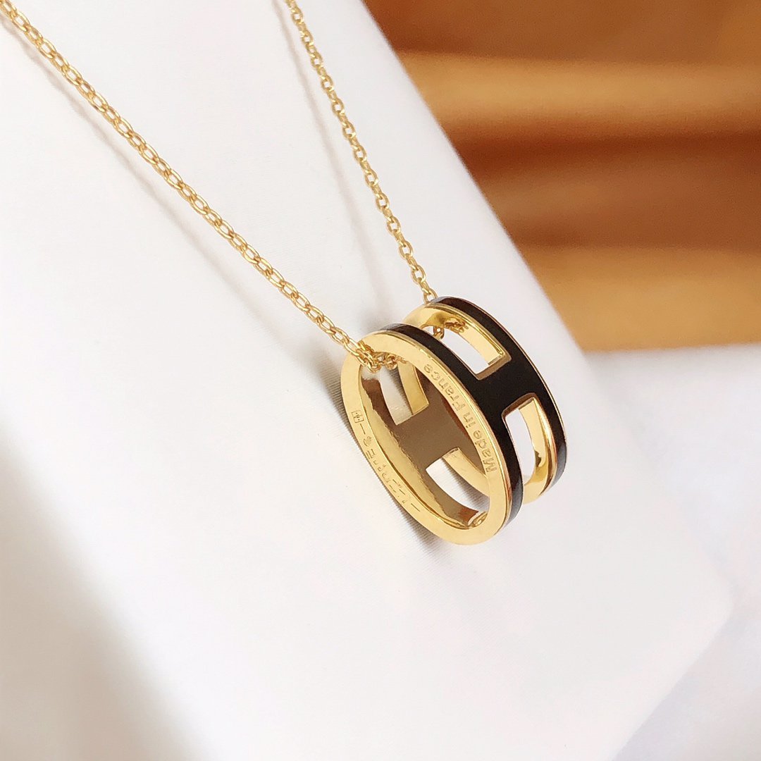 [ORA]HM CLIC BLACK ENAMEL GOLD NECKLACE