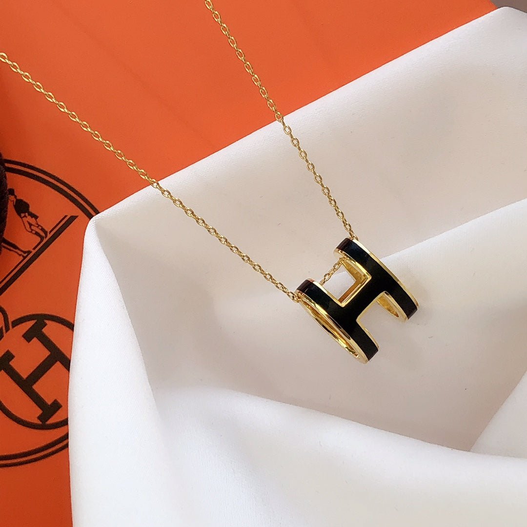 [ORA]HM CLIC BLACK ENAMEL GOLD NECKLACE