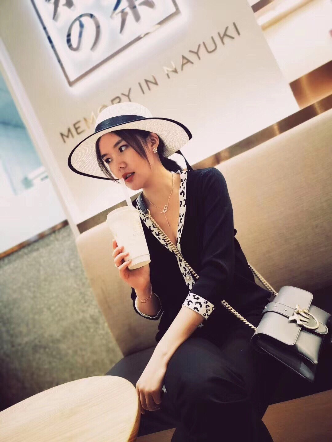 [ORA]HM FIRE PIG NOSE NECKLACE TRENDY STREET