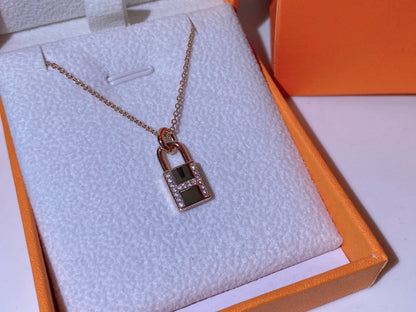 [ORA]HM ADVANCED NICHE LOCK HEAD NECKLACE DIAMONDS