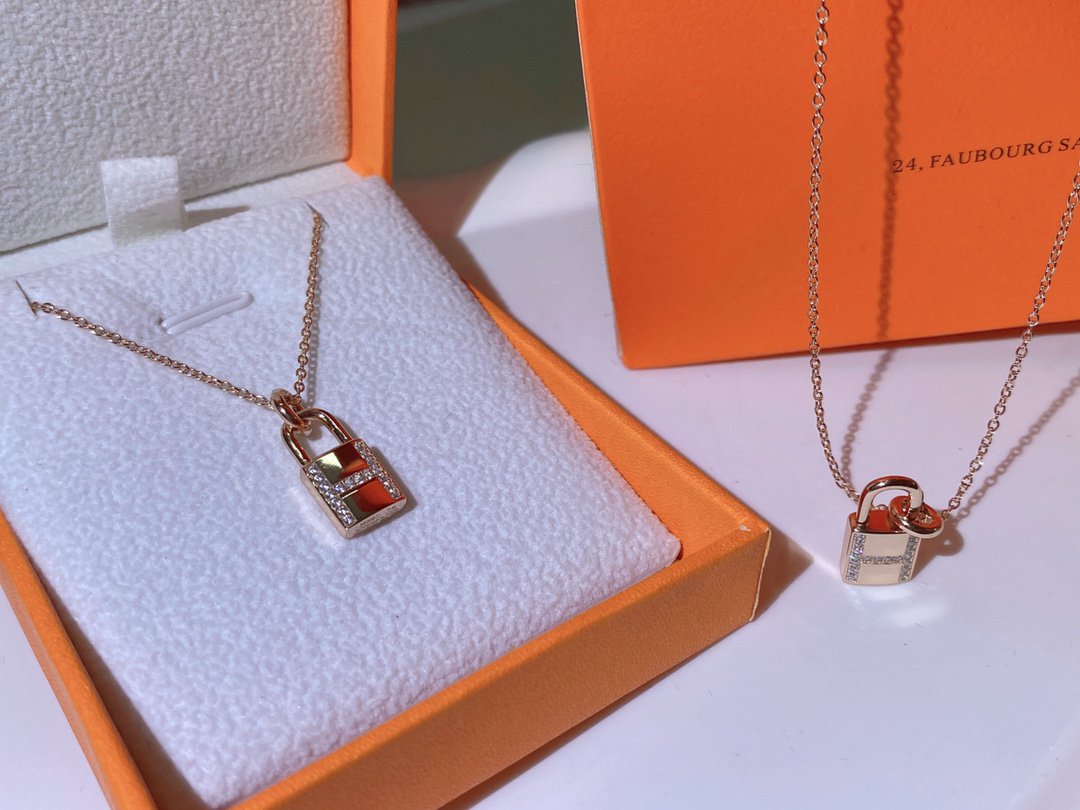 [ORA]HM ADVANCED NICHE LOCK HEAD NECKLACE DIAMONDS