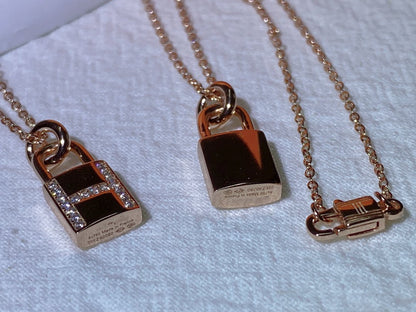 [ORA]HM ADVANCED NICHE LOCK HEAD NECKLACE DIAMONDS