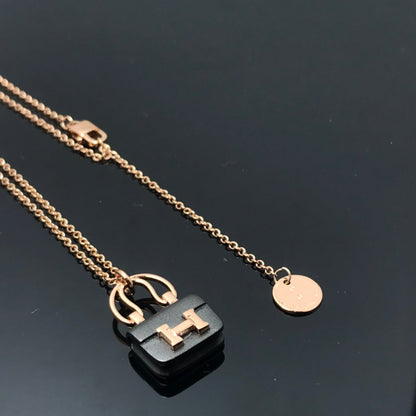 [ORA]WOMEN'S HM AMULETTES CONSTANCE PENDANT NECKLACE