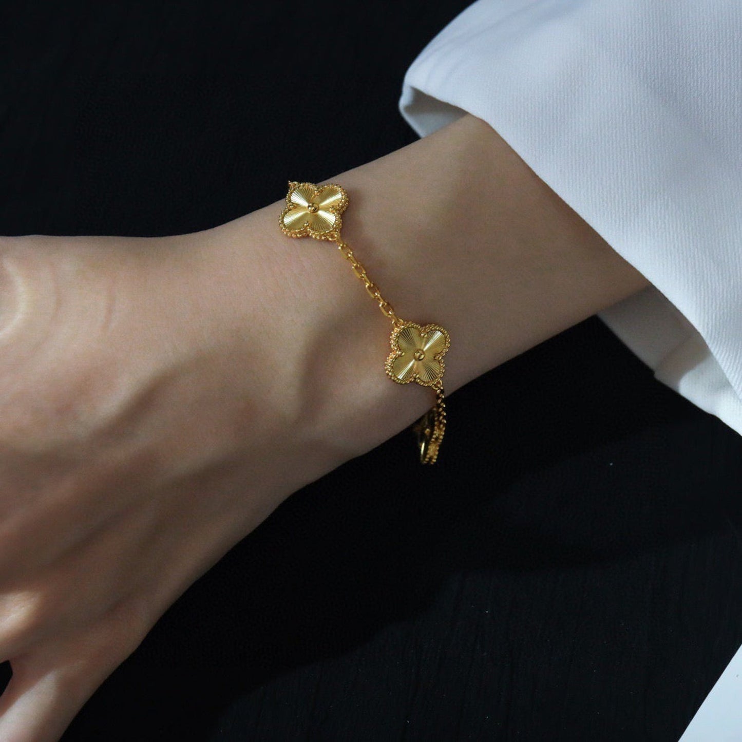 [ORA] CLOVER 5 MOTIF LASER BRACELET COLLECTION