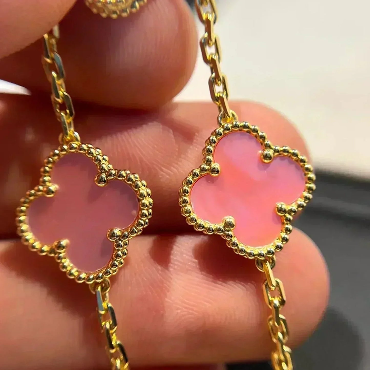 [ORA] CLOVER 5 MOTIFS  PINK MOP BRACELET COLLECTION