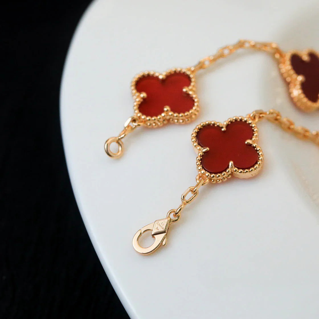 [ORA] CLOVER 5 MOTIF RED CORNELIAN BRACELET COLLECTION