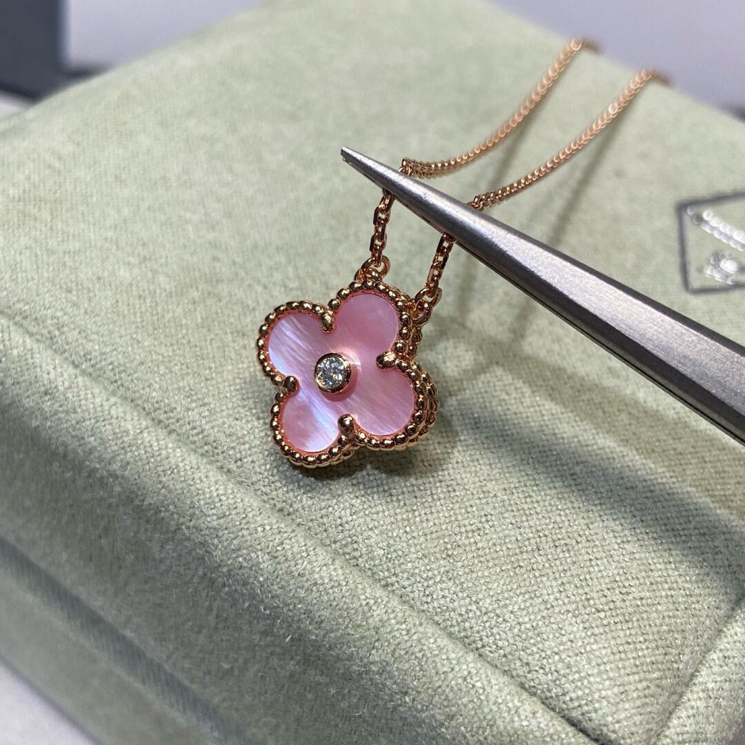[ORA]CLOVER 15MM DIAMOND PINK MOP NECKLACE