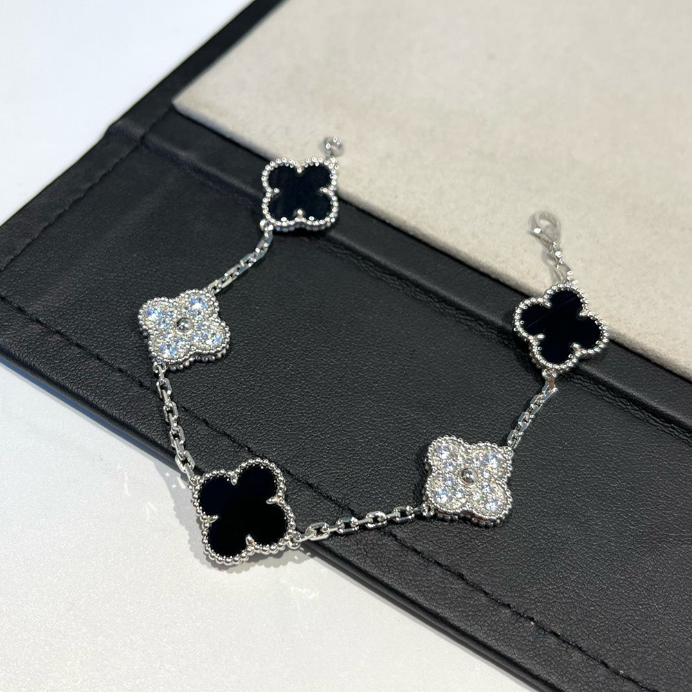[ORA] CLOVER 5 MOTIF ONYXS BRACELET COLLECTION