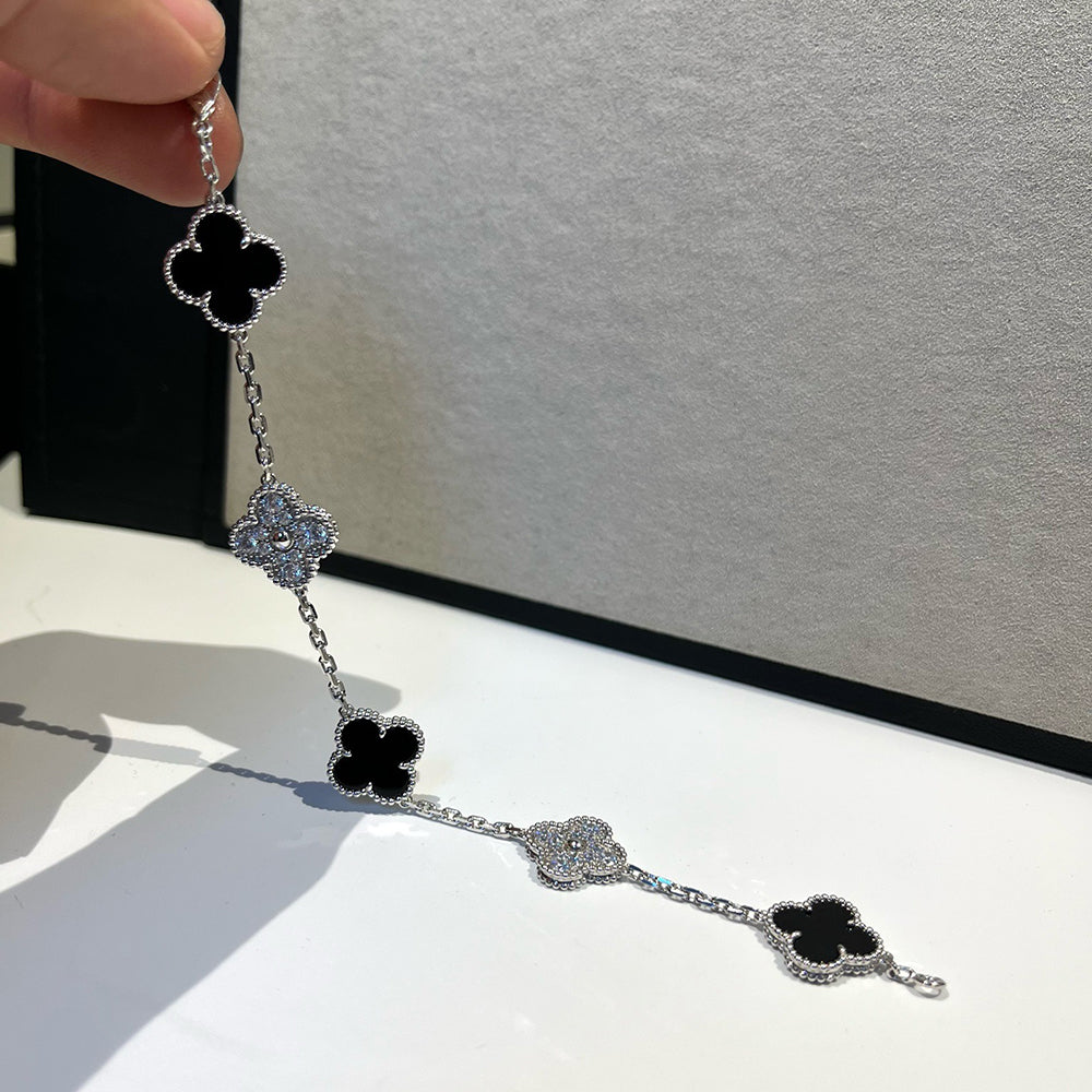 [ORA] CLOVER 5 MOTIF ONYXS BRACELET COLLECTION