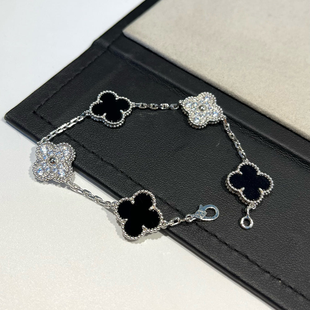 [ORA] CLOVER 5 MOTIF ONYXS BRACELET COLLECTION
