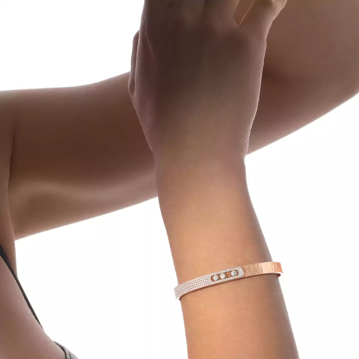[ORA]Move Noa Cisel¨¦ half pav¨¦ bangle