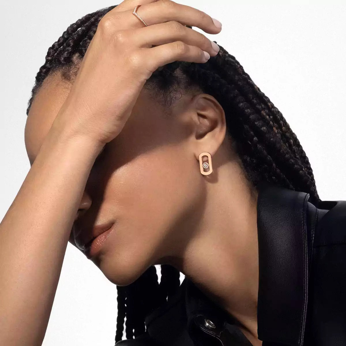 [ORA]So Move Diamond Earrings in Yellow Gold