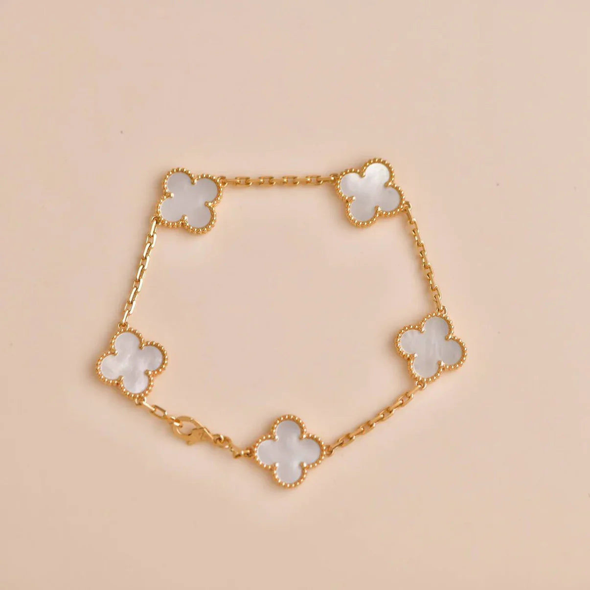 [ORA]CLOVER WHITE PEARL MOP 5 MOTIF BRACELET COLLECTION