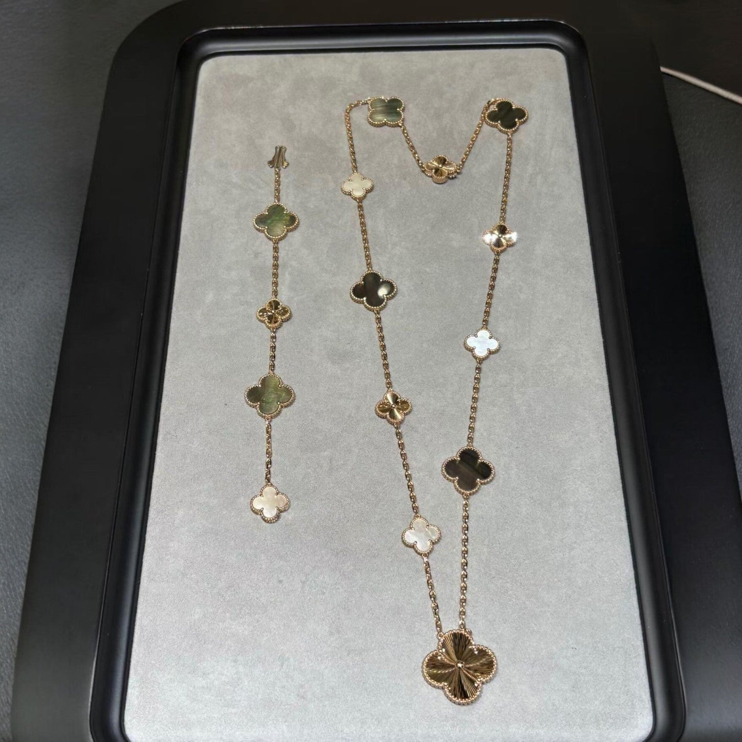 [ORA]DETACHABLE CLOVER 15(11+4) FLOWER ROSE GOLD NECKLACE SET