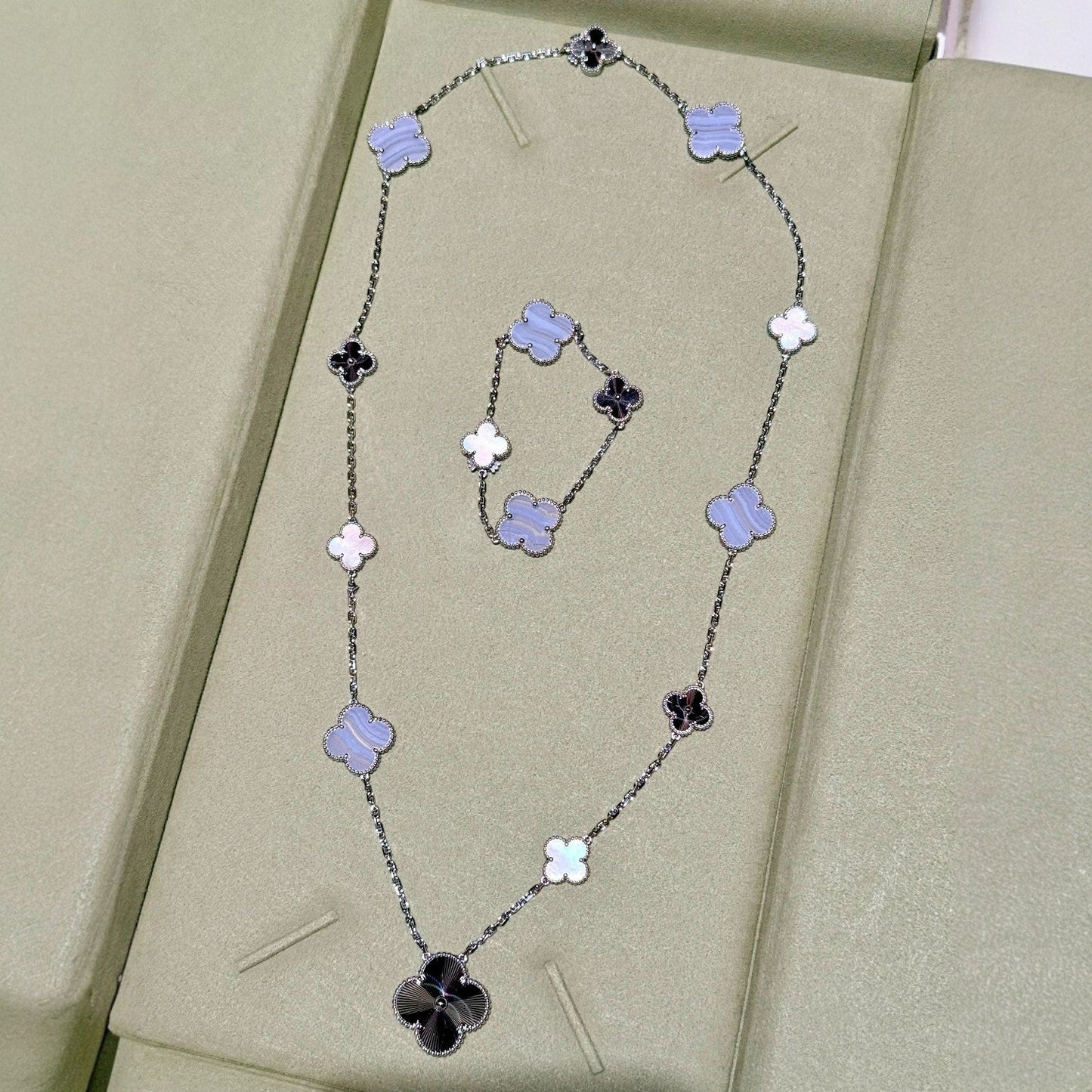 [ORA]DETACHABLE CLOVER 15(11+4) FLOWER SILVER NECKLACE SET