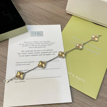 [ORA]CLOVER  5 MOTIFS  CHRISTMAS LIMITED EDITION BRACELET