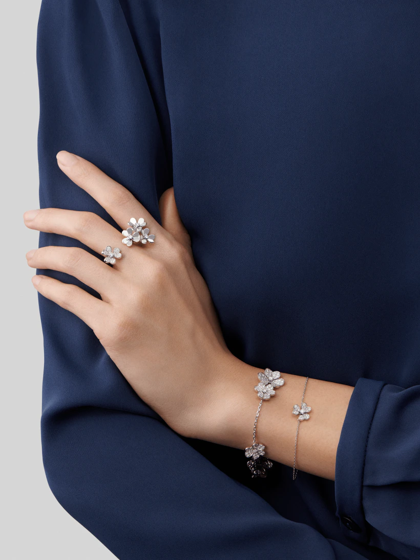 [ORA]FRIVOLE SILVER FLOWER DIAMOND BRACELET