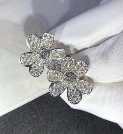 [ORA]FRIVOLE SILVER FLOWER DIAMOND EARRINGS