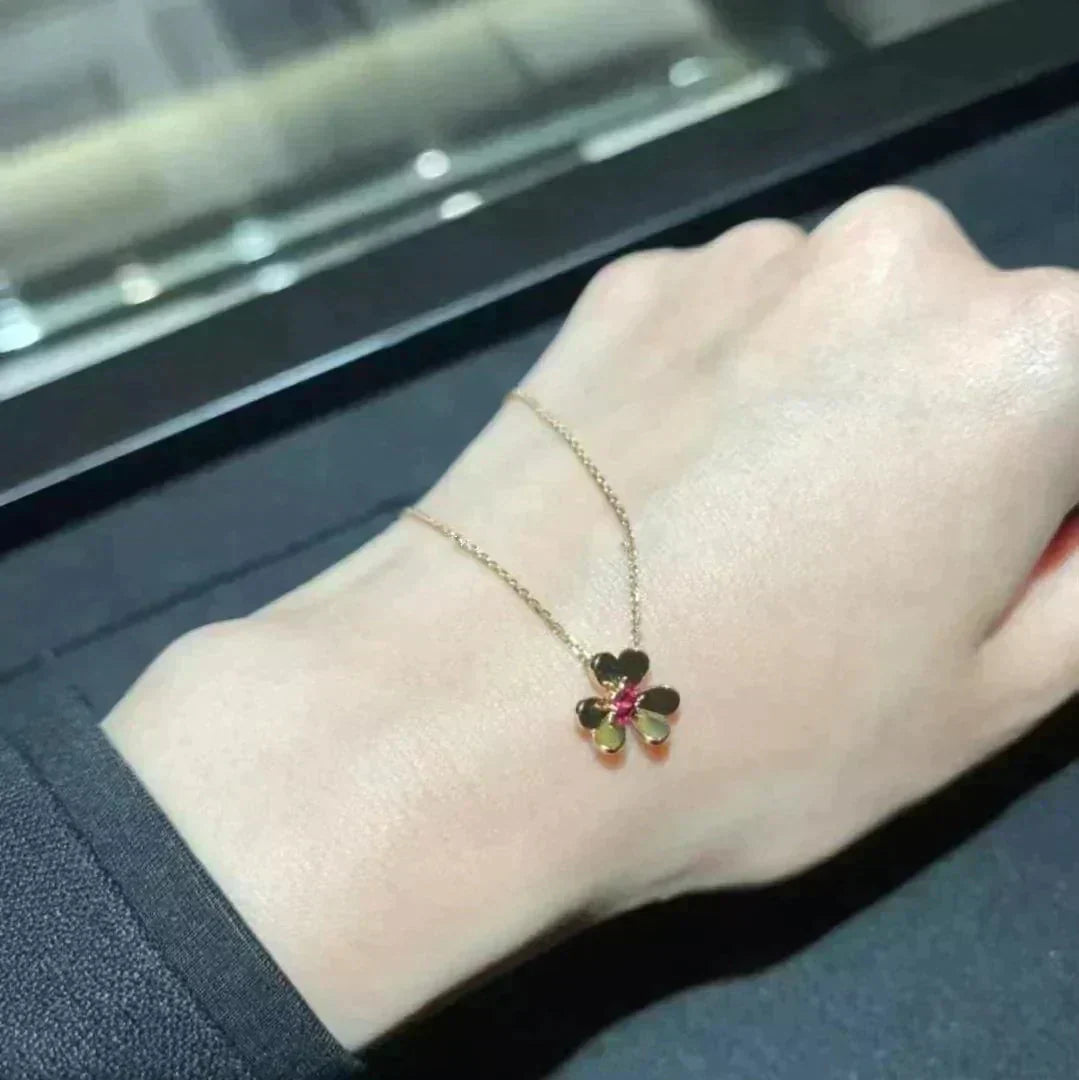 [ORA]FRIVOLE GOLD BLUMENHALSKETTE