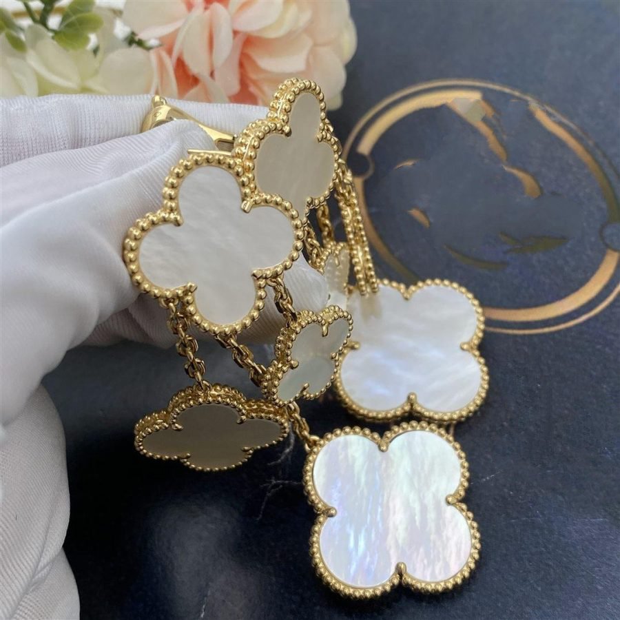 [ORA]CLOVER EARRINGS WHITE MOP 4 MOTIFS GOLD