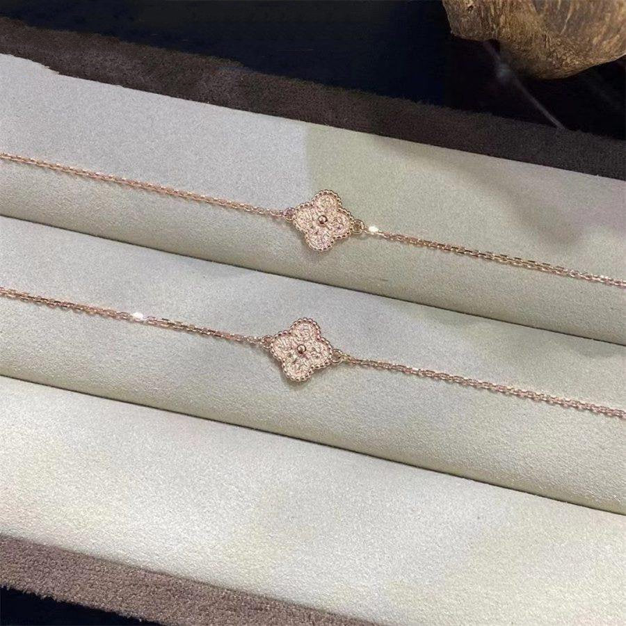 [ORA]CLOVER SINGLE FLOWER BRACELET