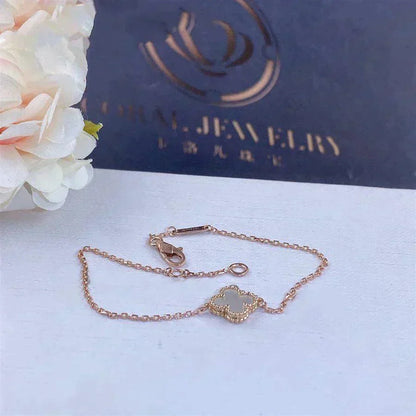[ORA]CLOVER WHITE MOP SINGLE FLOWER BRACELET