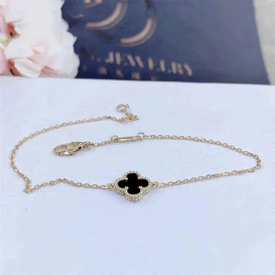 [ORA]CLOVER ONYX SINGLE FLOWER BRACELET