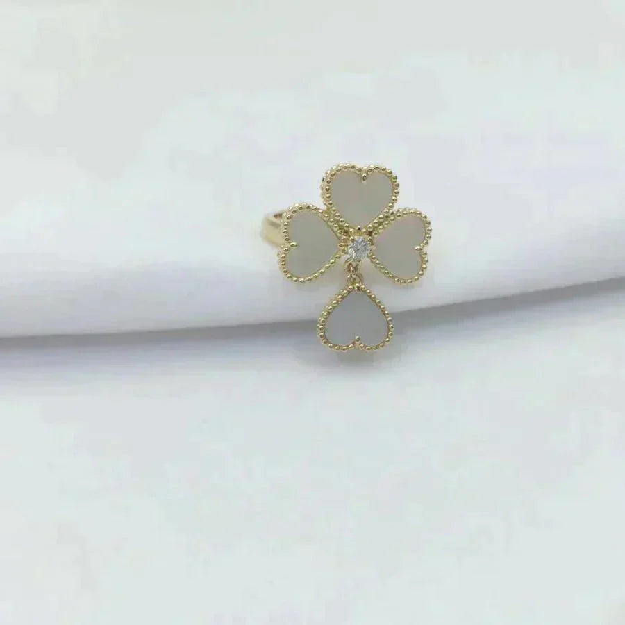 [ORA]SWEET CLOVER WHITE MOP RING