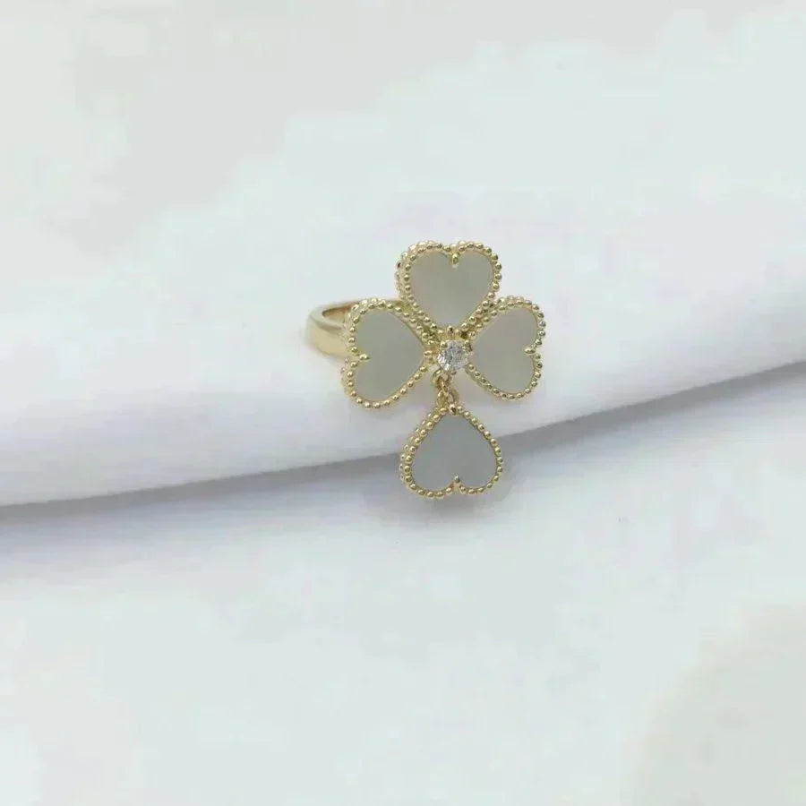 [ORA]SWEET CLOVER WHITE MOP RING