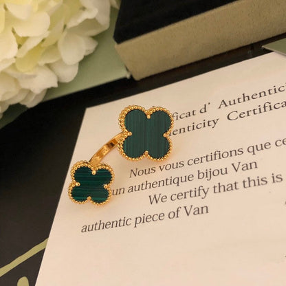 [ORA]CLOVER BETWEEN THE FINGER RING