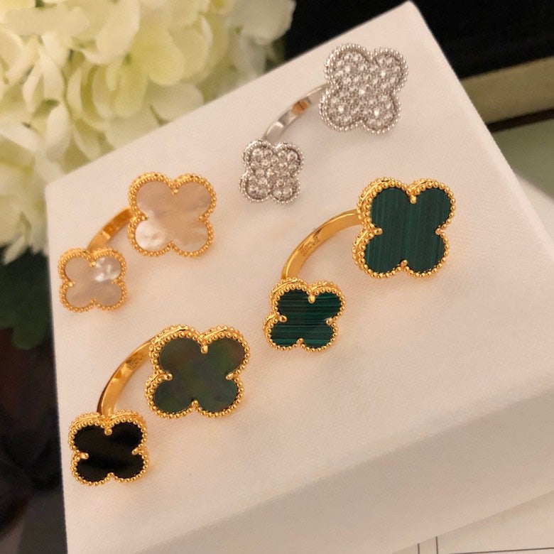 [ORA]CLOVER BETWEEN THE FINGER RING
