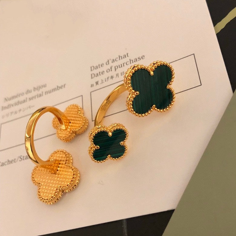 [ORA]CLOVER BETWEEN THE FINGER RING