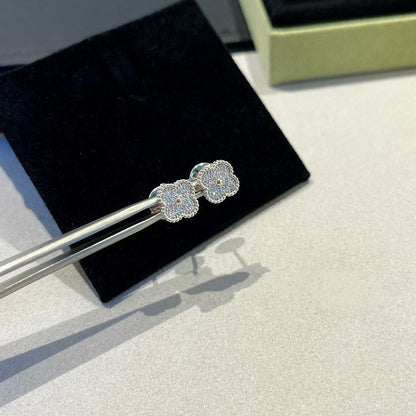 [ORA]CLOVER MINI DIAMOND STUD EARRINGS