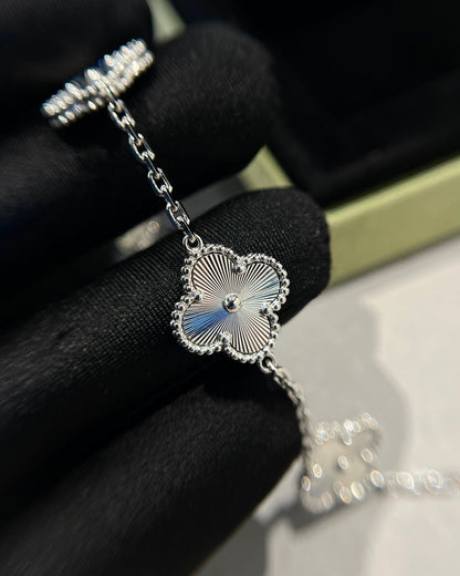 [ORA] CLOVER 5 MOTIF LASER BRACELET COLLECTION