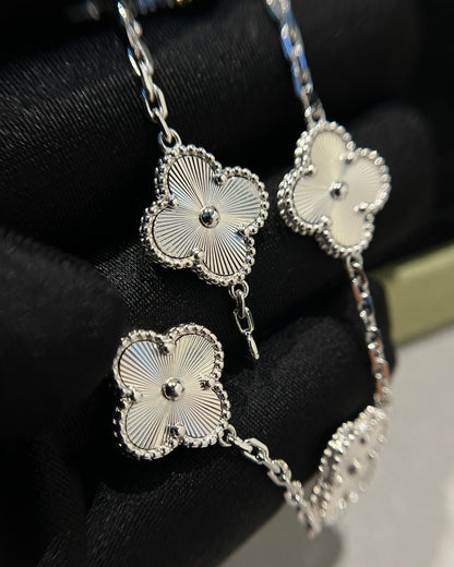 [ORA] CLOVER 5 MOTIF LASER BRACELET COLLECTION